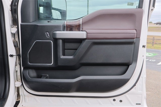 2017 Ford Super Duty F-250 Platinum