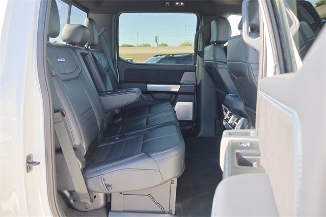 2025 Ford Super Duty F-450 Platinum DRW