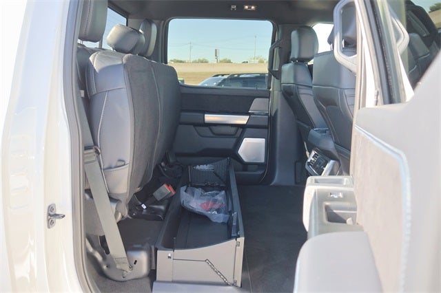 2025 Ford Super Duty F-450 Platinum DRW