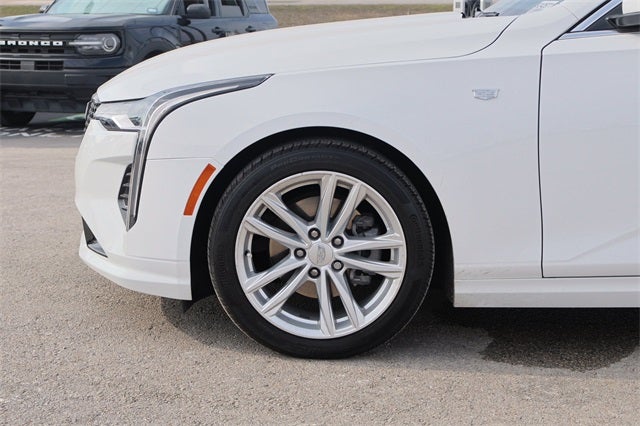 2023 Cadillac CT4 Luxury
