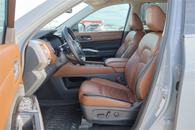 2022 Nissan Pathfinder Platinum