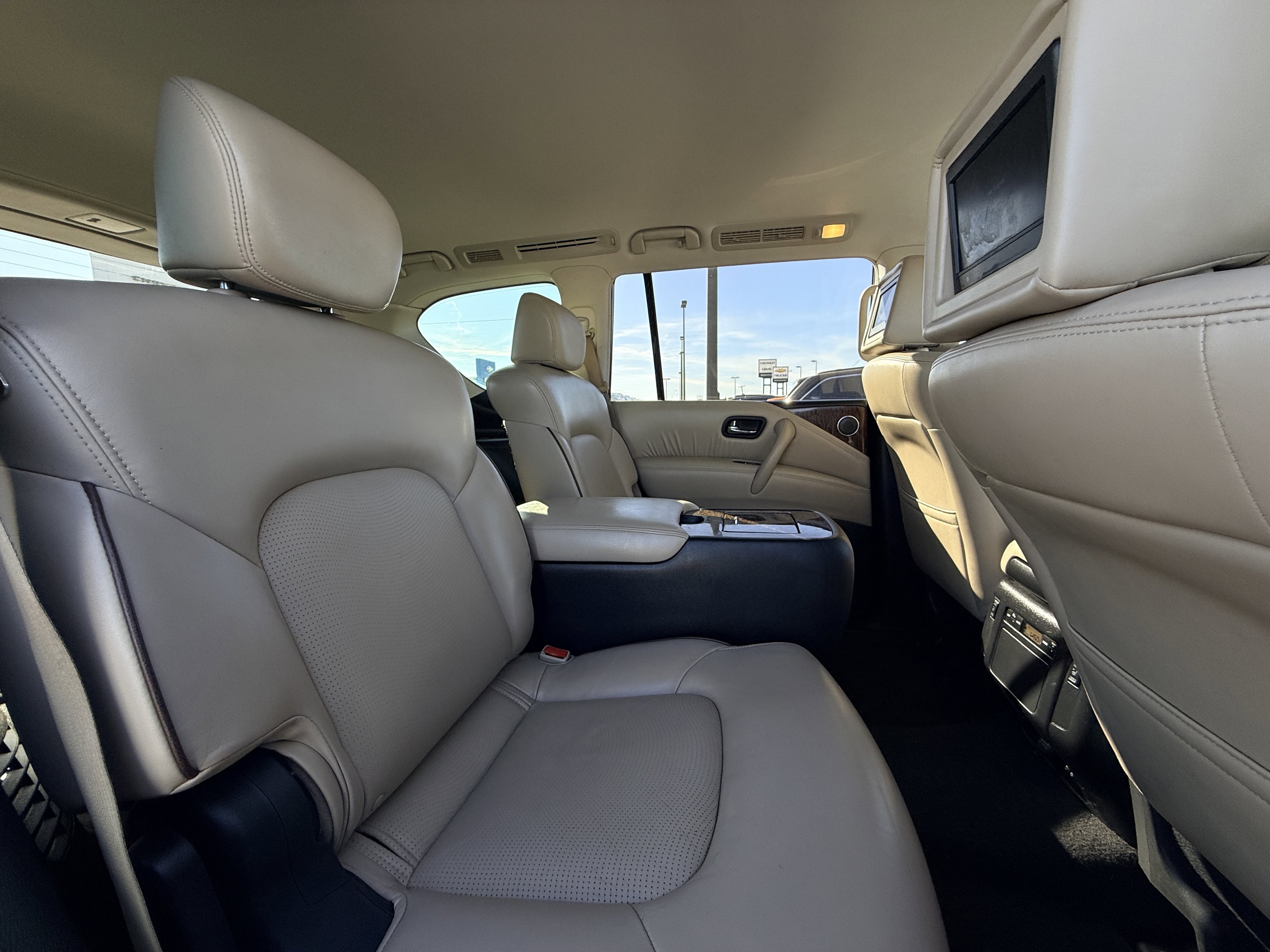 2017 Nissan Armada Platinum