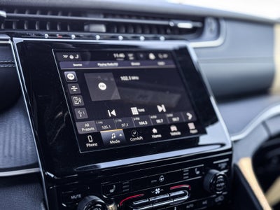 2024 Jeep Grand Cherokee L Altitude 4x4