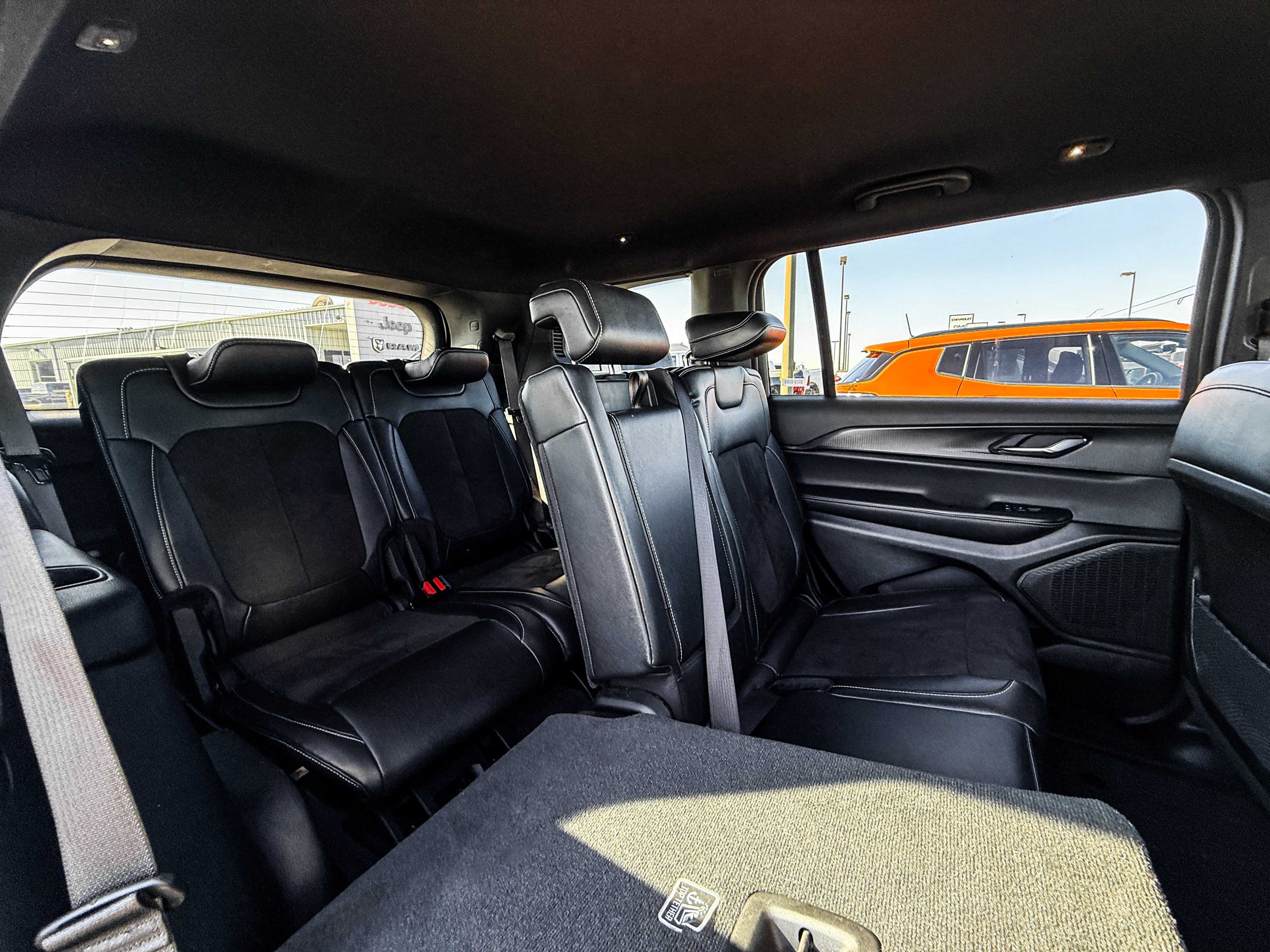 2024 Jeep Grand Cherokee L Altitude 4x4